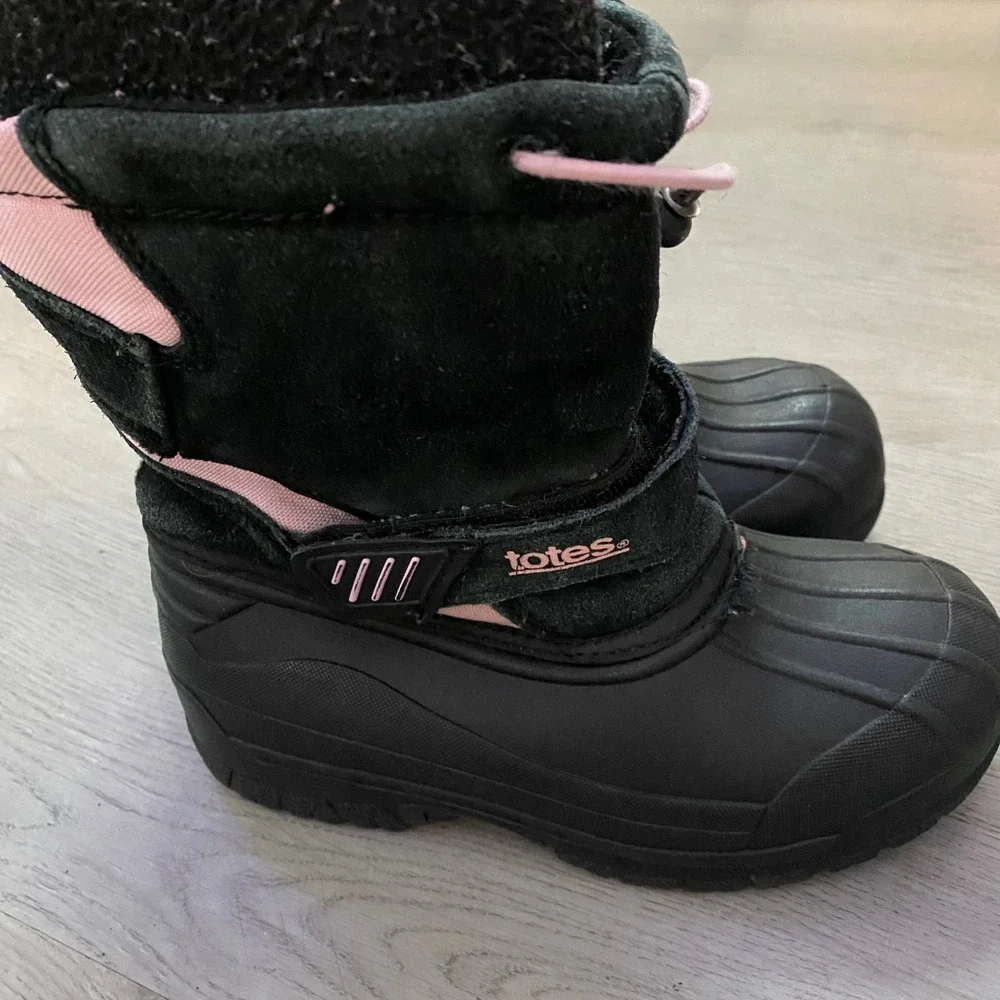 Totes Snow Boots Kids Size 2 Black Pink Insulated Waterproof Duck Boots